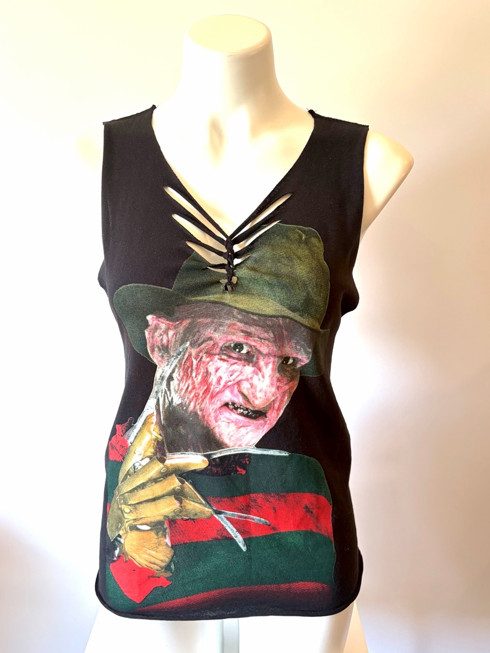 A Nightmare on Elm Street Black & Red Graphic Tank Top Freddy Krueger halloween